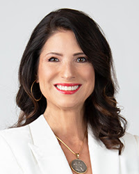 Adriana Guzmán Fralick, '03